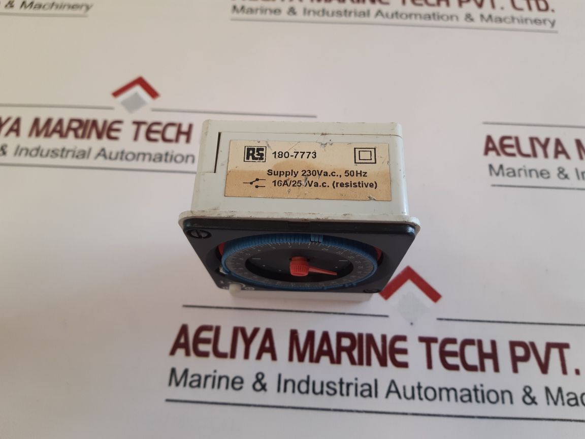 Rs 180-7773 Analogue Surface Mount Time Switch