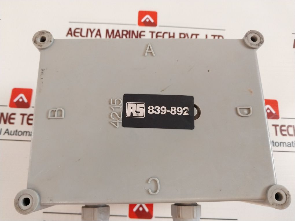 Rs 839-892 Radio Battery Charger