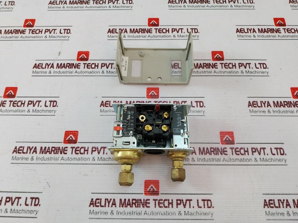 Saginomiya Dns-d306M Pressure Controls