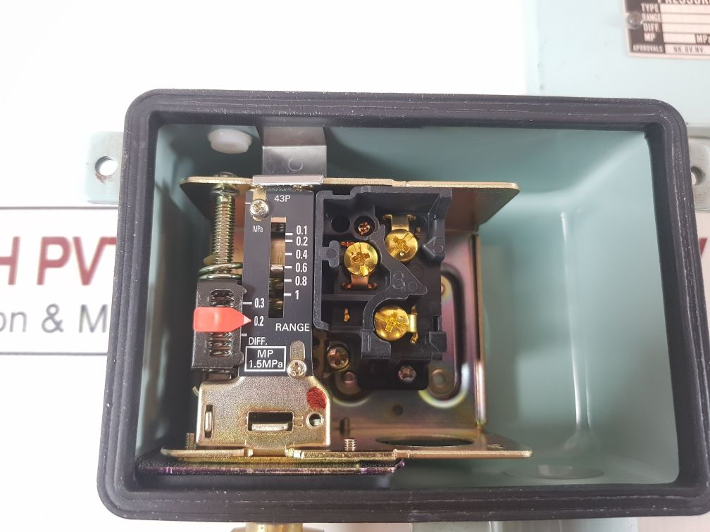 Saginomiya Sns-c110Wuq Pressure Controls