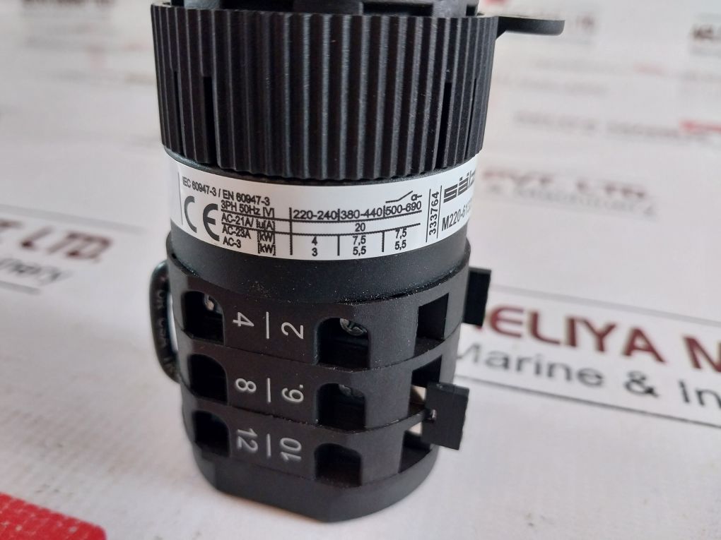 Salzer M220-61325 Rotary Cam Switch 7,5Kw 380-440V M220-se3990