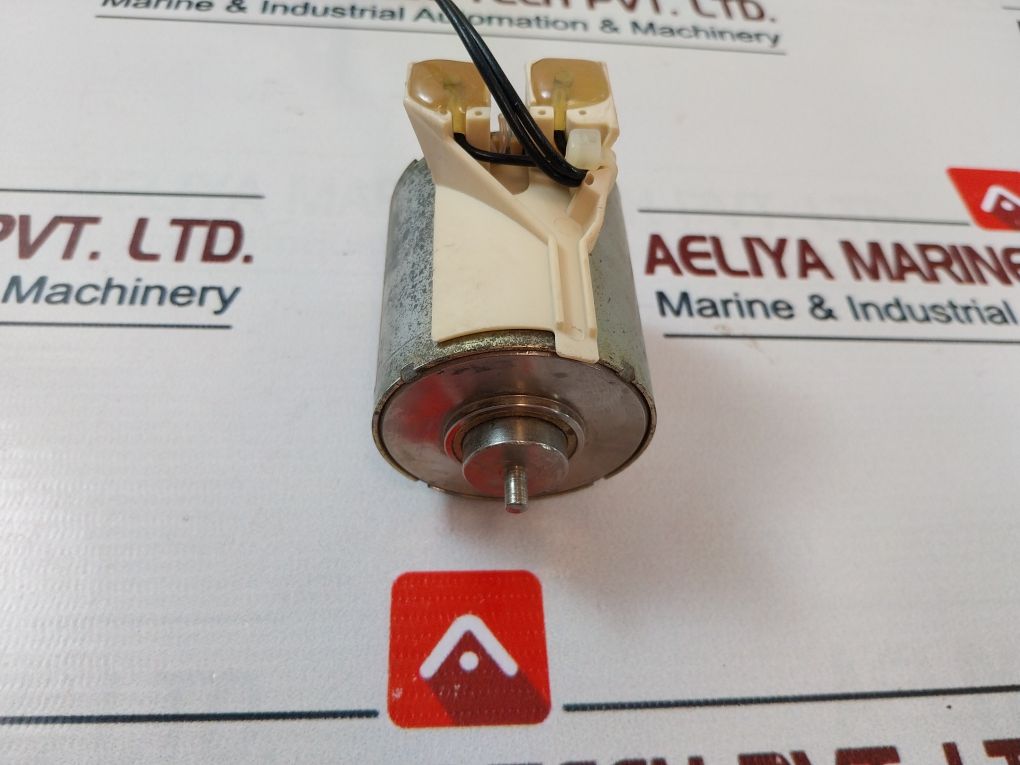 Schneider Electric 685 690 Circuit Breaker Undervoltage Release