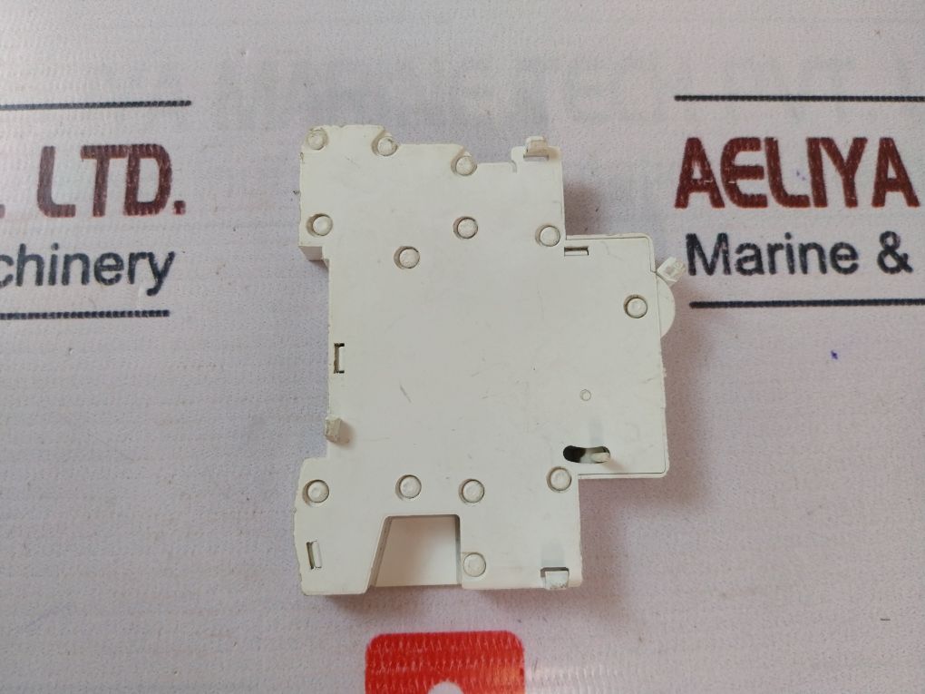 Schneider Electric A9N26924 Auxiliary Switch Gb14048.5 50Hz