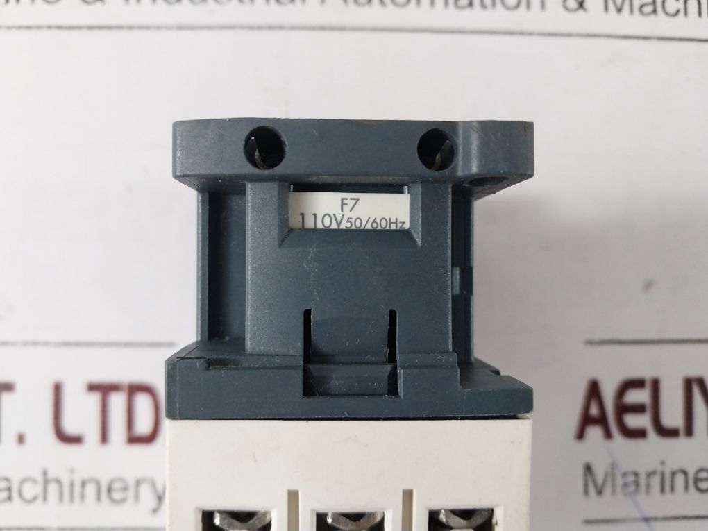 Schneider Electric Telemecanique Cad50F7 10A 690V Relay Switch