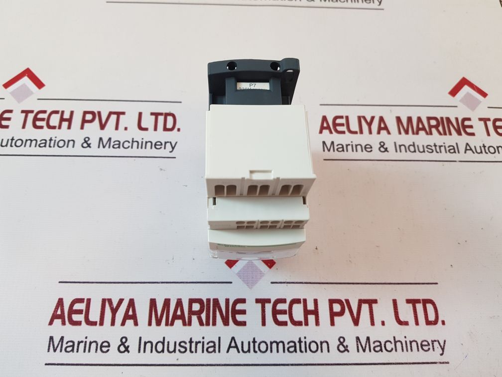 Schneider /Telemecanique Cad503P7 Control Relay 230V 50/60Hz