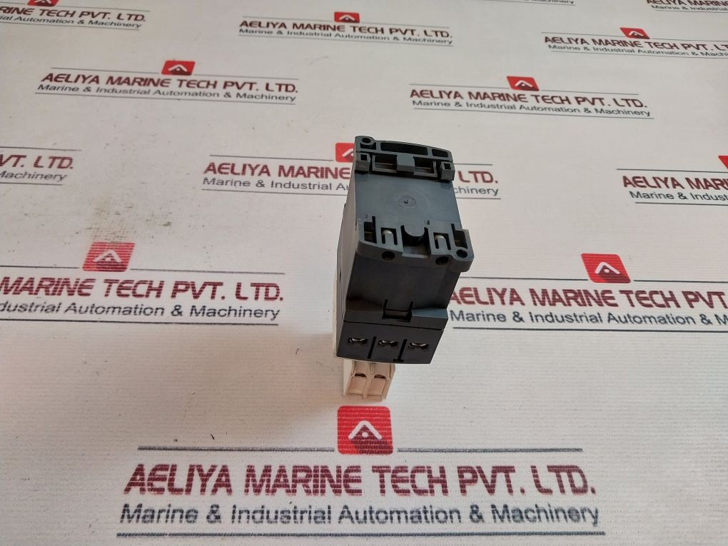Schneider Electric Lc1D12Bd Contactor With Ladn20 Auxiliary Contact Block