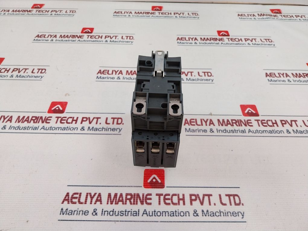 Schneider Electric Lc1D40A 3 Pole Contactor With Everlink Terminals