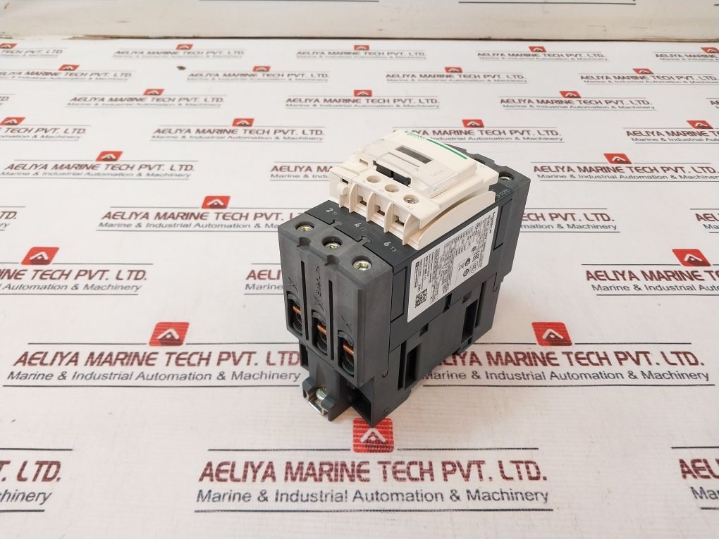 Schneider Electric Lc1D40Ar7 3 Pole Contactor 690V-50/60Hz