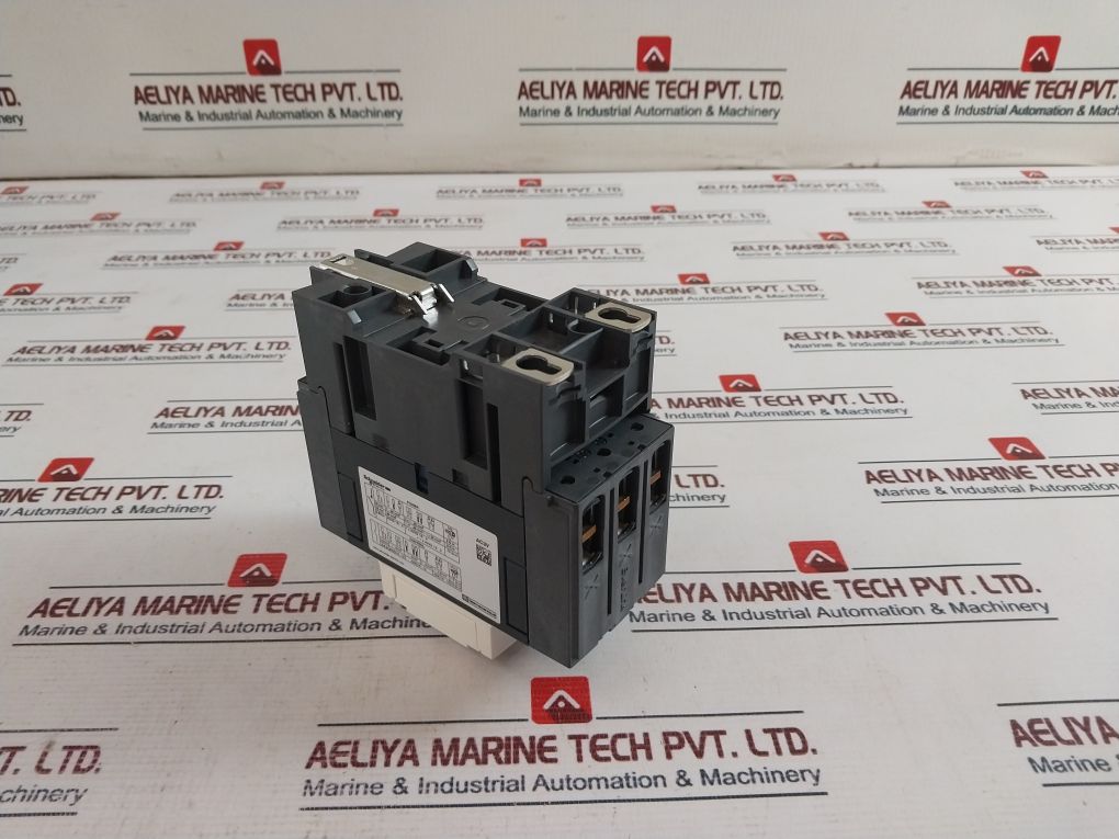 Schneider Electric Lc1D50Ar7 Contractor 3 Pole 690V-50/60Hz 80A