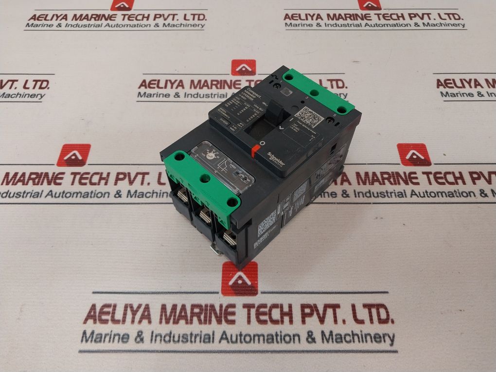 Schneider Electric Lv426355 Circuit Breaker 50/60Hz