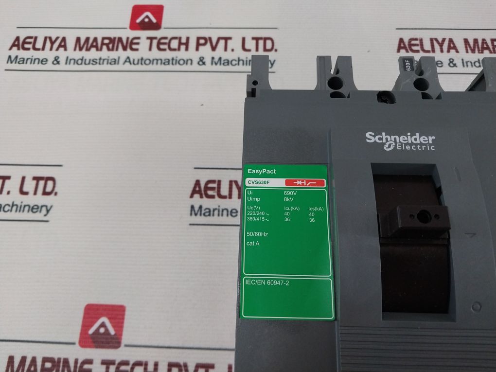 Schneider Electric Lv563306 Circuit Breaker/Switch-disconnector 600A/40°C