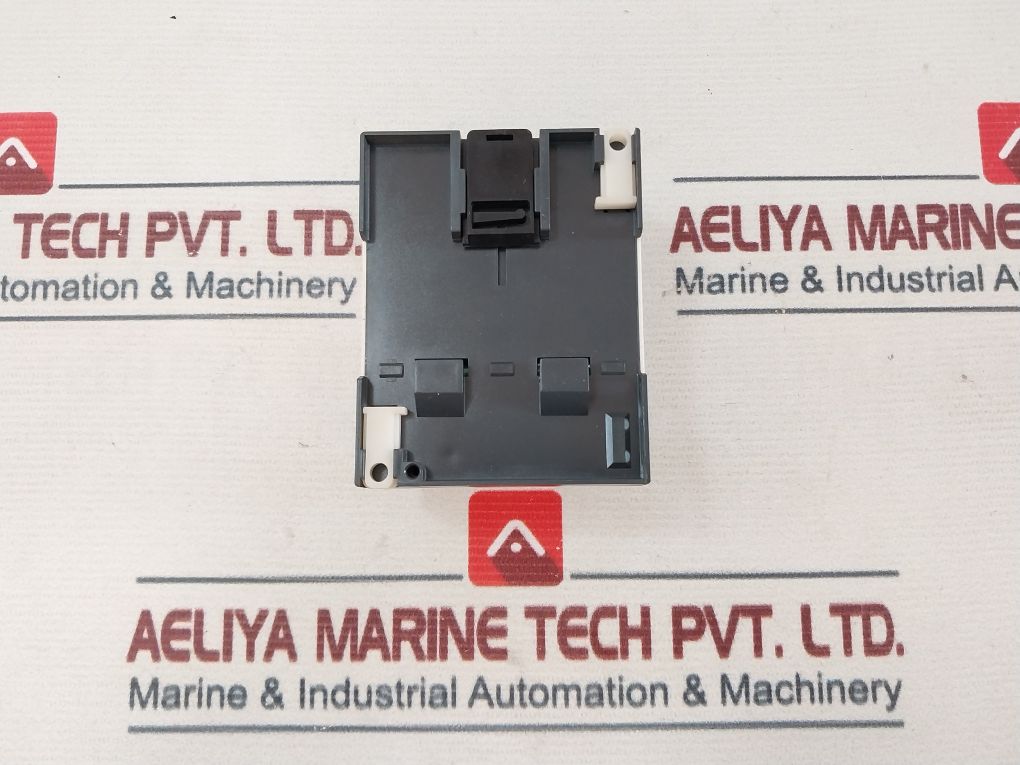 Schneider Electric Sr2 D101Bd Compact Smart Relay 24 Vdc 2.7W