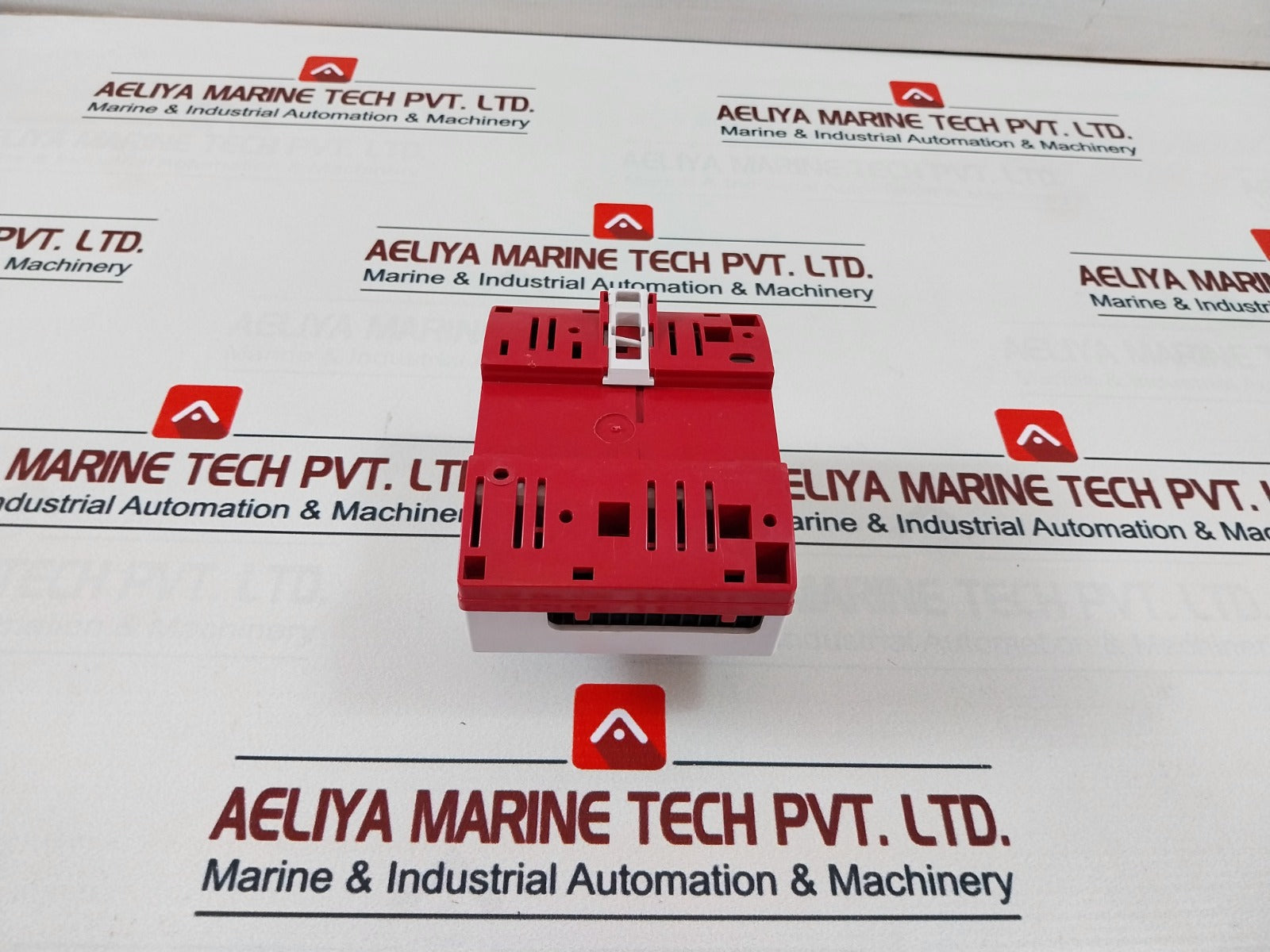 Schneider Electric Tac Xenta 421A Universal Input & Relay Output Module
