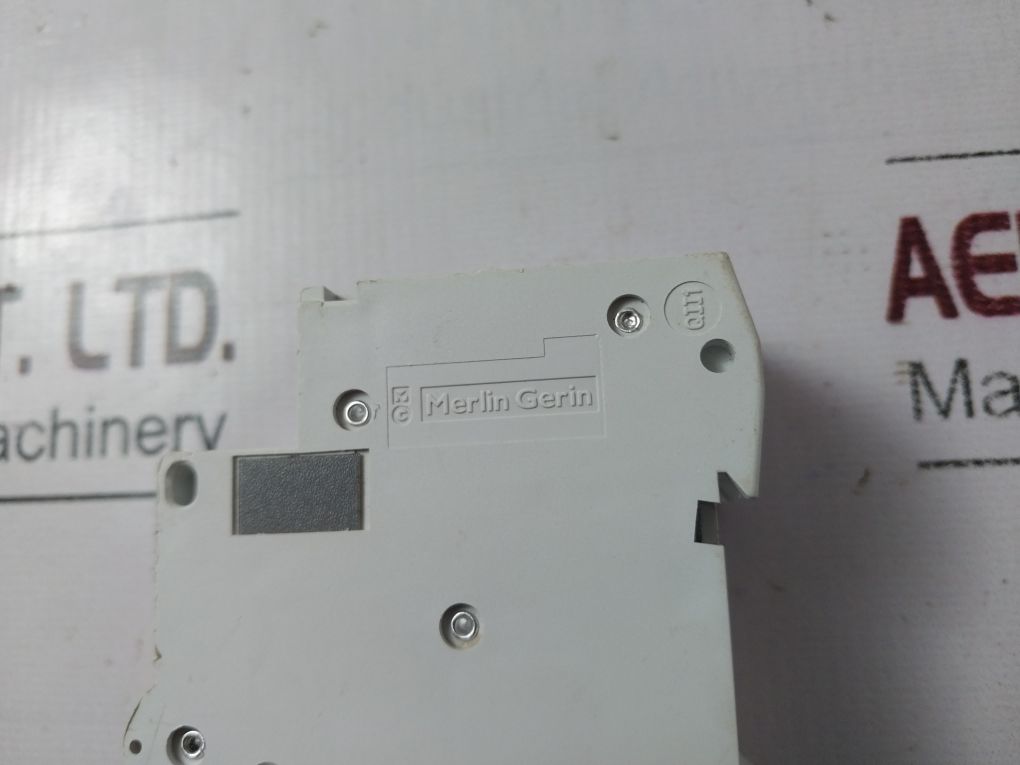 Lot Of 5X Schneider Electric Ea9An2C4 Circuit Breaker