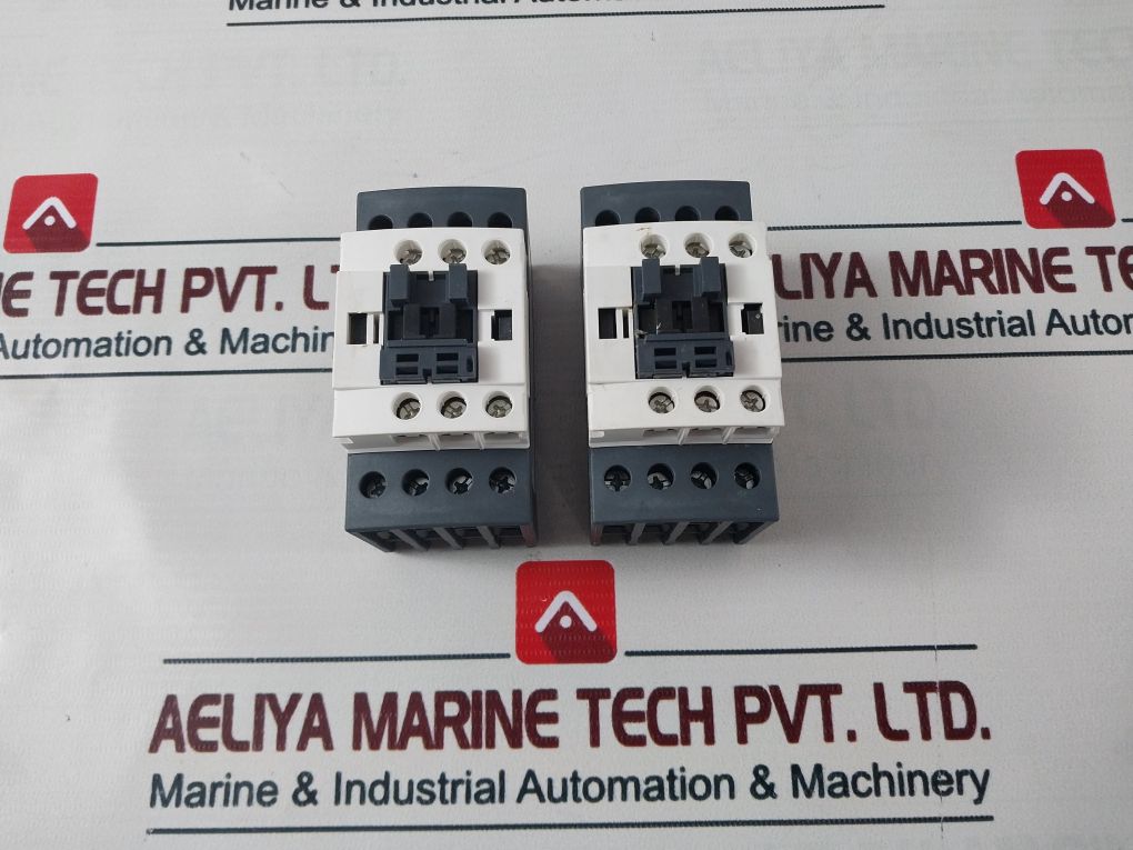 Schneider Electric W413808670311 02