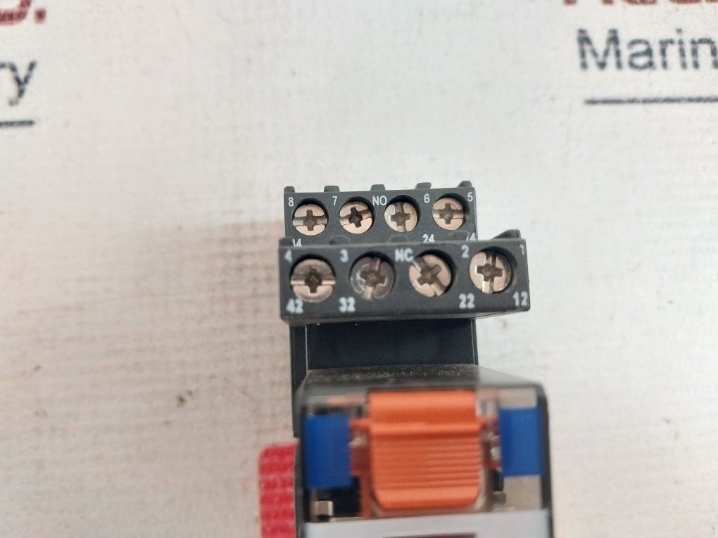 Schrack Pt570024 Relay With Pt78704 Socket