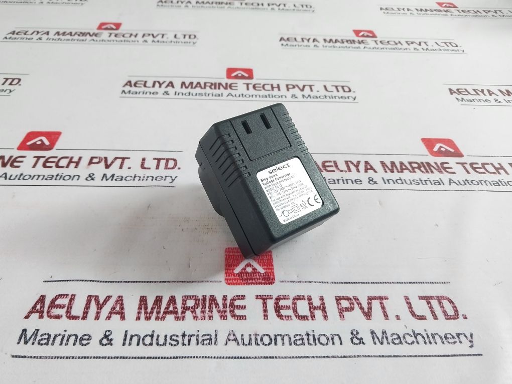 Select Fs-12 Step-down Voltage Converter With Fuse Protection 220/240V