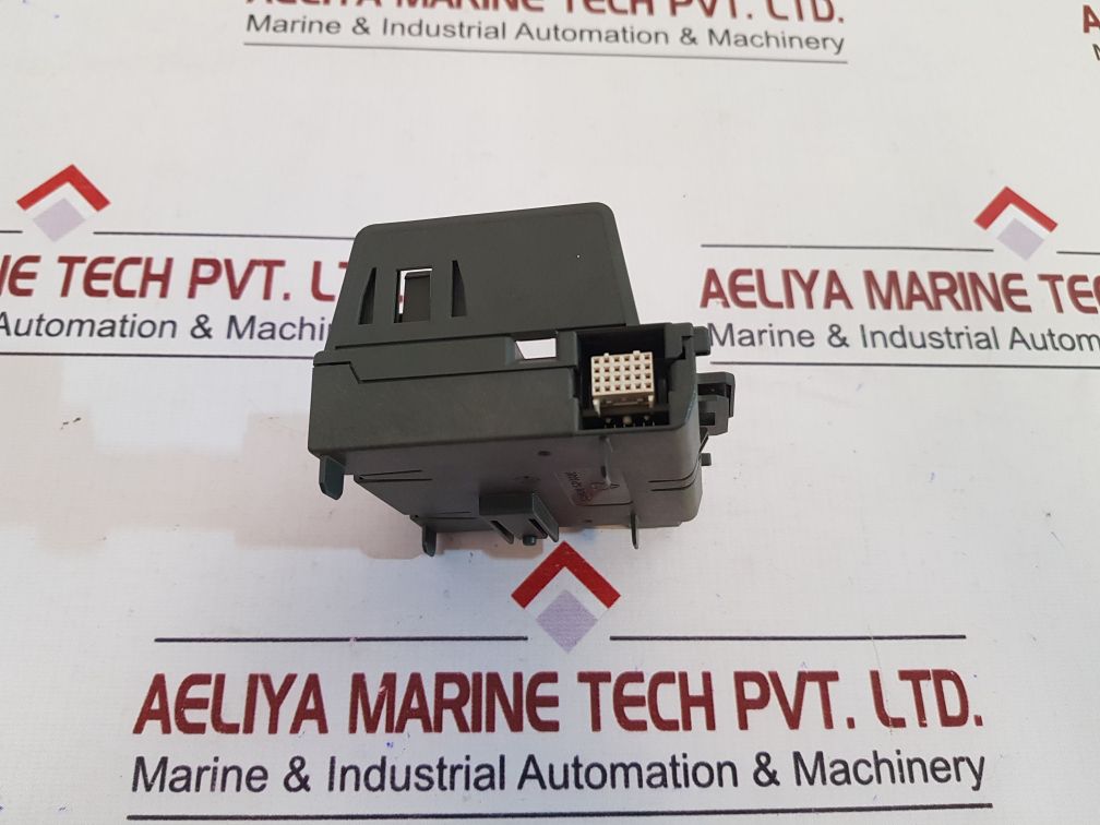 Siemens Simatic S7 195-7Hd 00-0Xa0 Bus Module