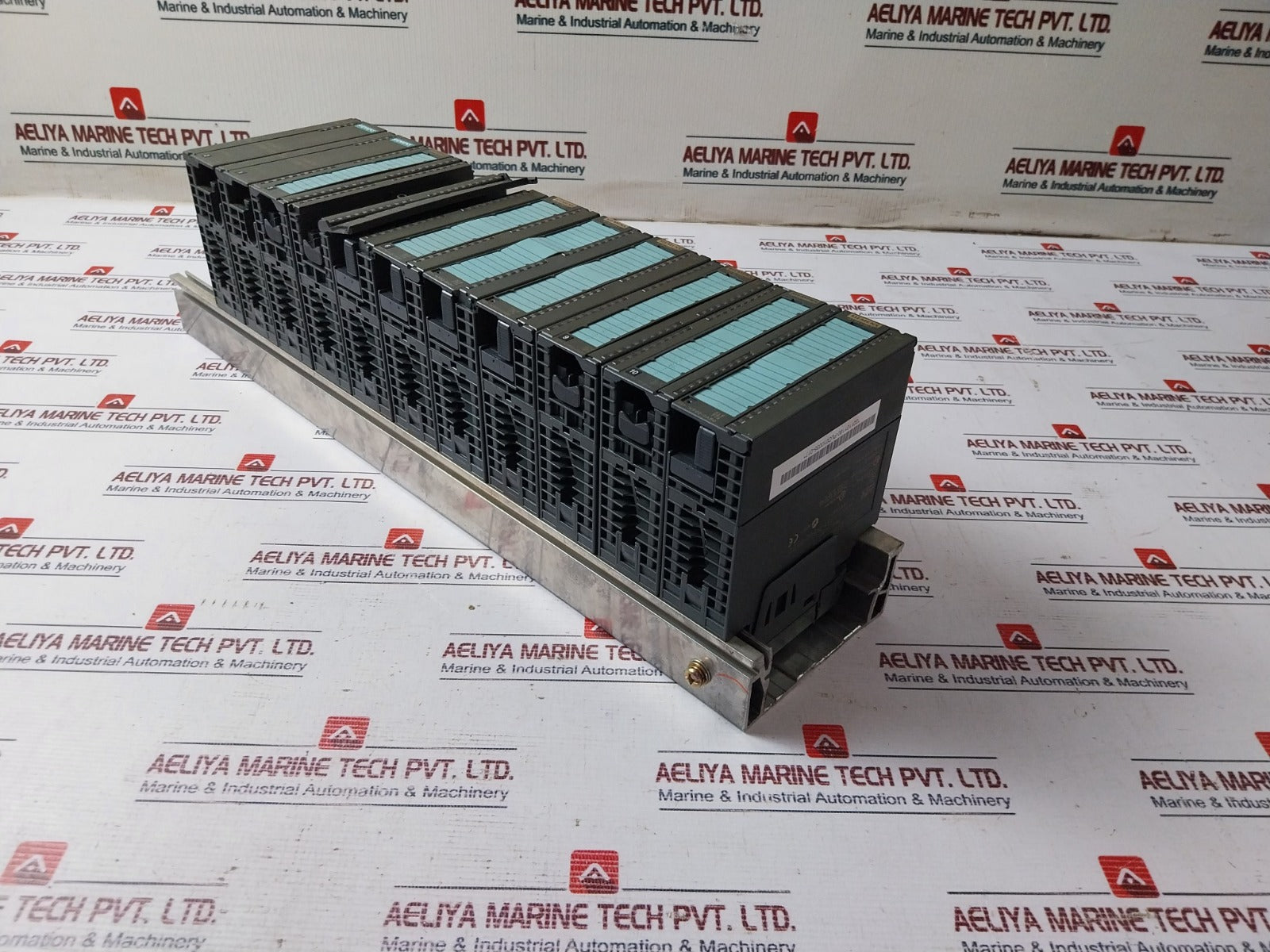Siemens 1P 6Es7 331-7Kf02-0Ab0 Analog Input Module 24V/0.5A