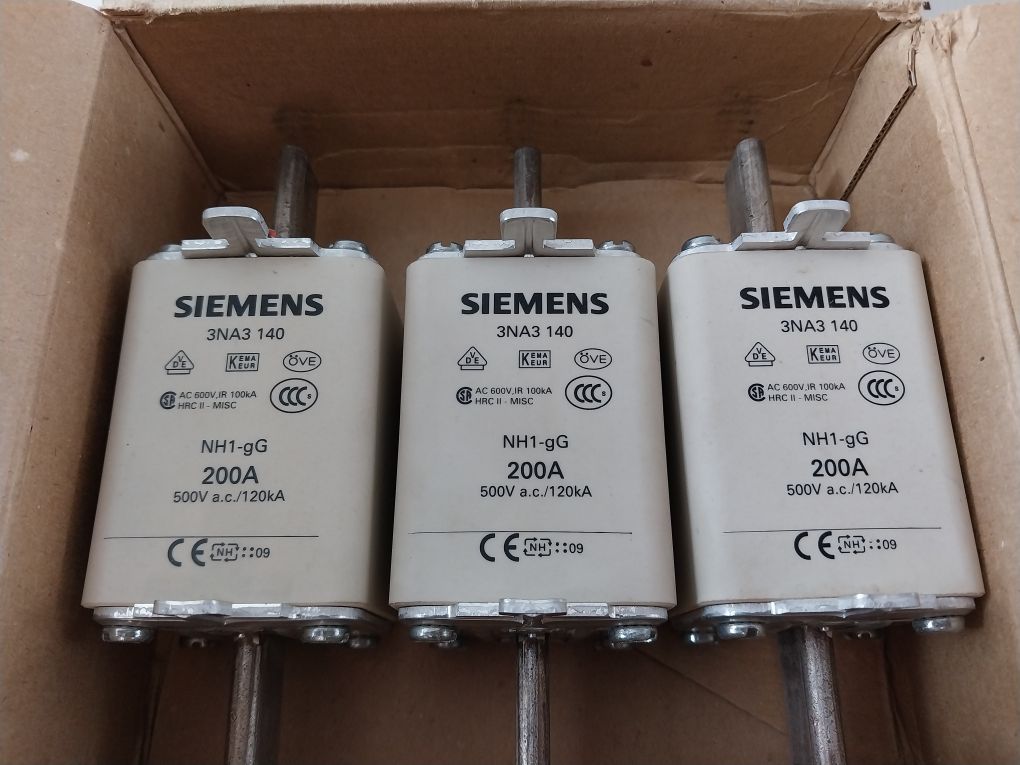 Lot Of 3X Siemens 3Na3 140 Fuse