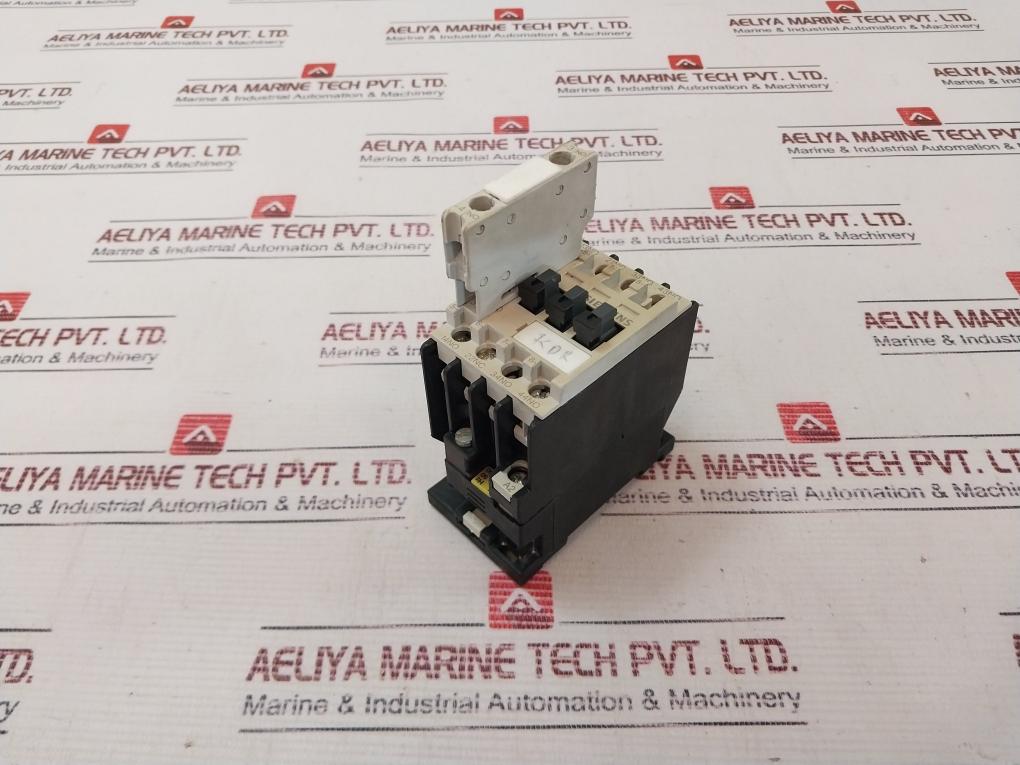 Siemens 3Th30 31-0A Air Break (Aux) Contactor Relay 132V 50-60Hz hh