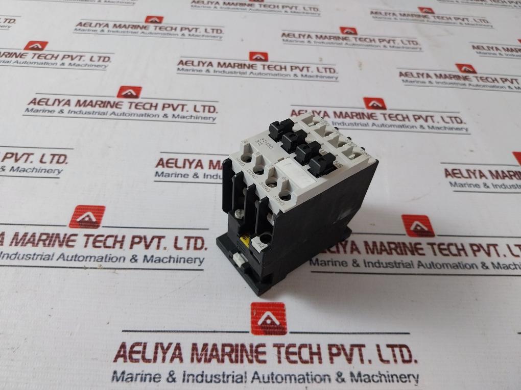 Siemens 3Th30 31-0A Air Break (Aux) Contactor Relay 132V 60Hz