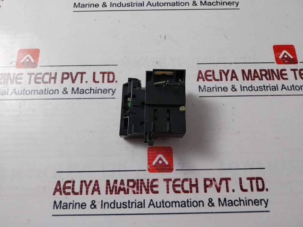 Siemens 3Ua4801-0U Overload Relay 550V Ac 14-18A