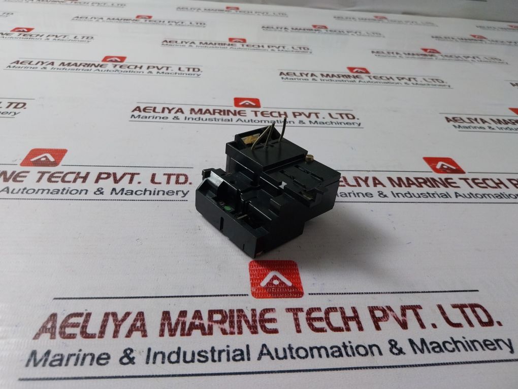 Siemens 3Ua4801-0U Overload Relay 550V Ac 14-18A