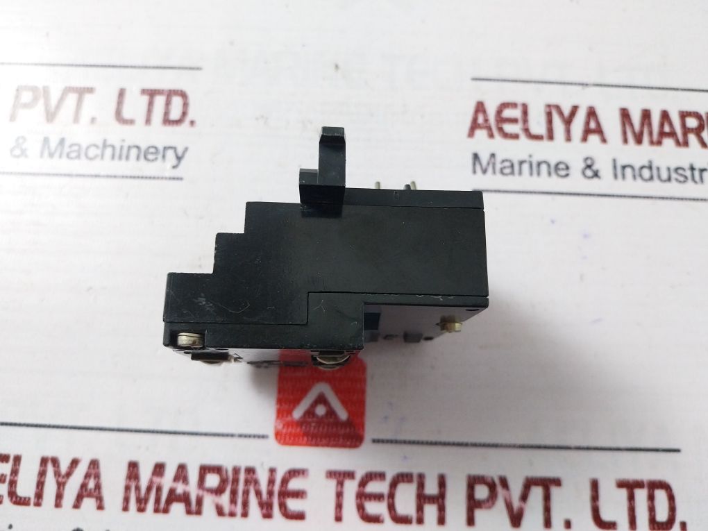 Siemens 3Ua4801-0U Overload Relay 550V Ac 14-18A