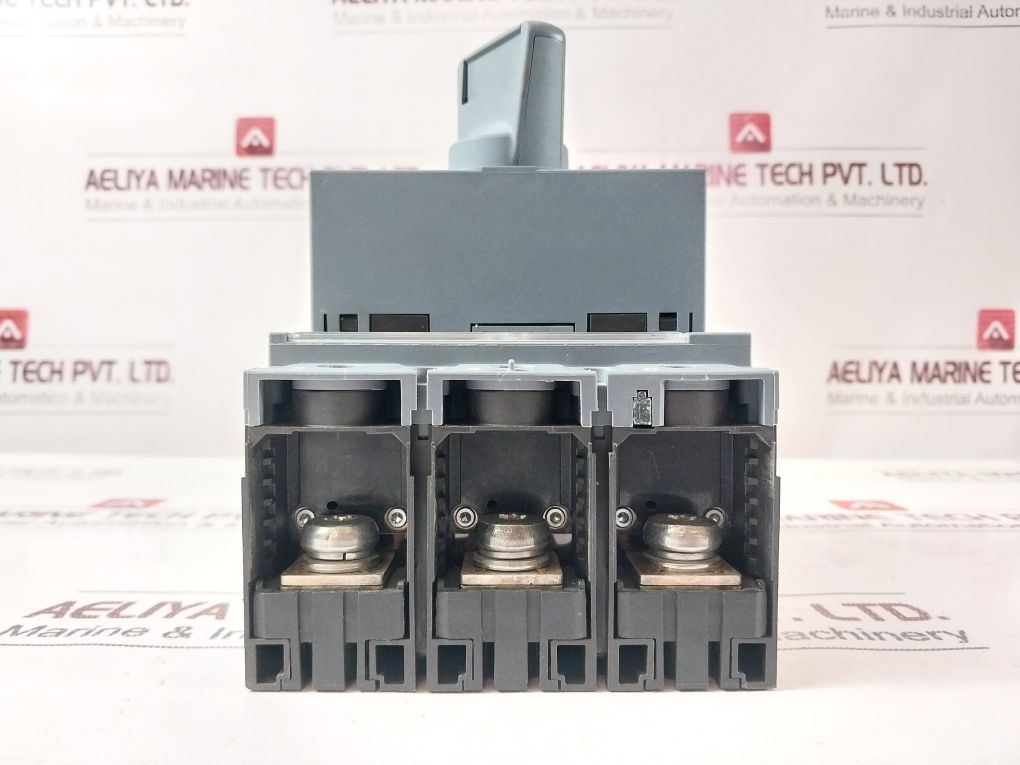 Siemens 3Va1225-4Ef32-0Aa0 Circuit Breaker