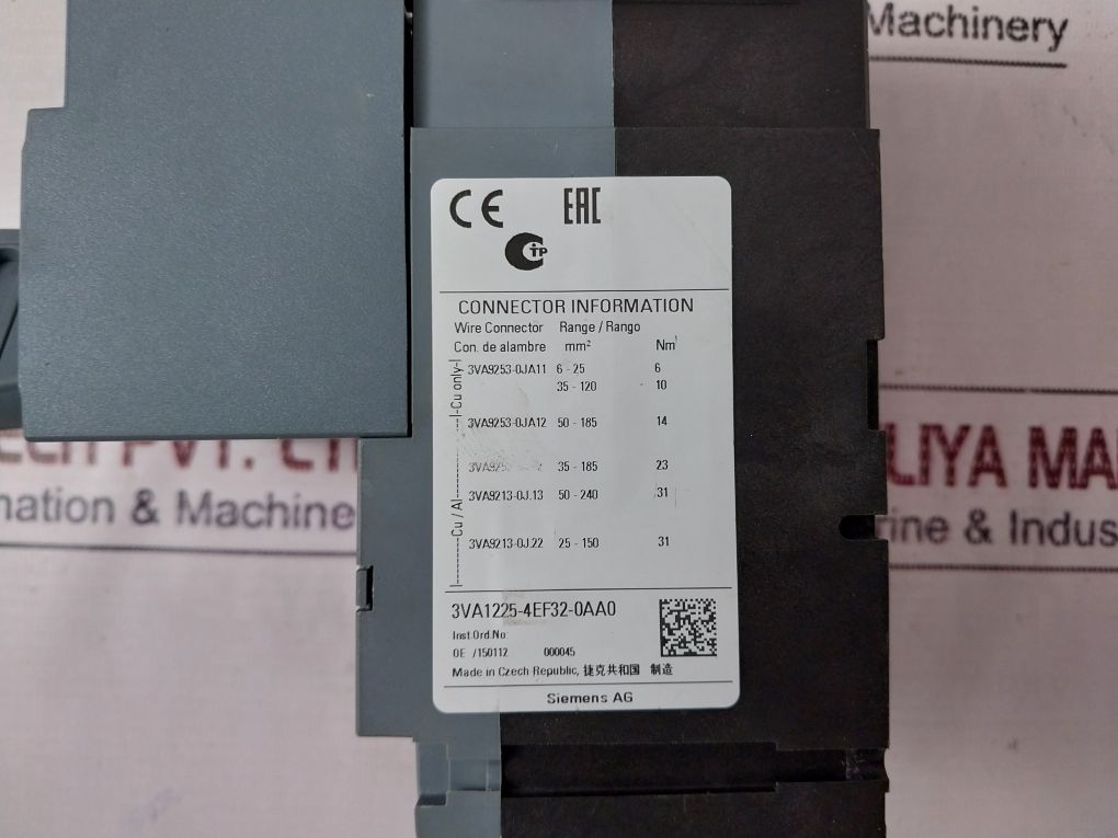 Siemens 3Va1225-4Ef32-0Aa0 Circuit Breaker