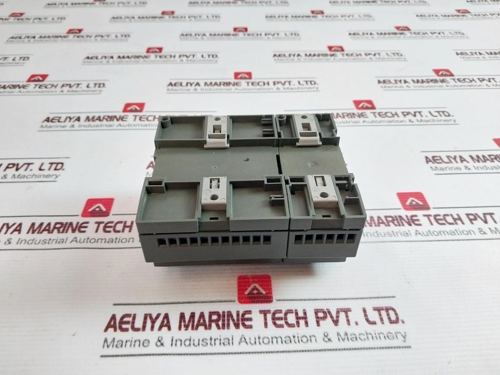 Siemens 6Ed1 052-1Fb00-0Ba4 Logic Module With 6Ed1 055-1Fb00-0Ba1