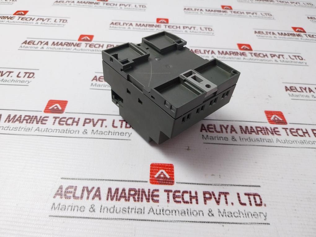 Siemens 6Ed1 052-1Md00-0Ba3 Logic Module 4Xrelay/10A