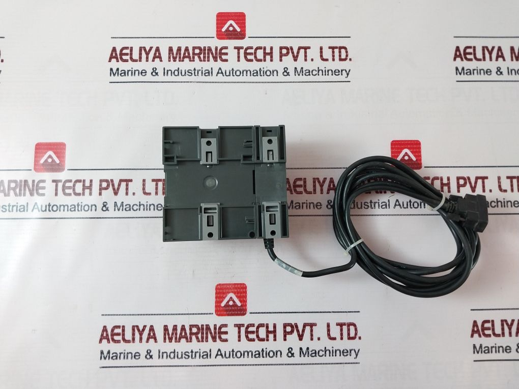 Siemens 6Ed1 052-1Md00-0Ba6 Controller Output 4Xrelay/10A
