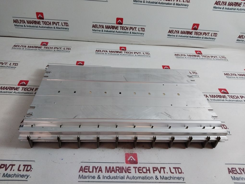 Siemens 6Es5 700-2La12 Subrack