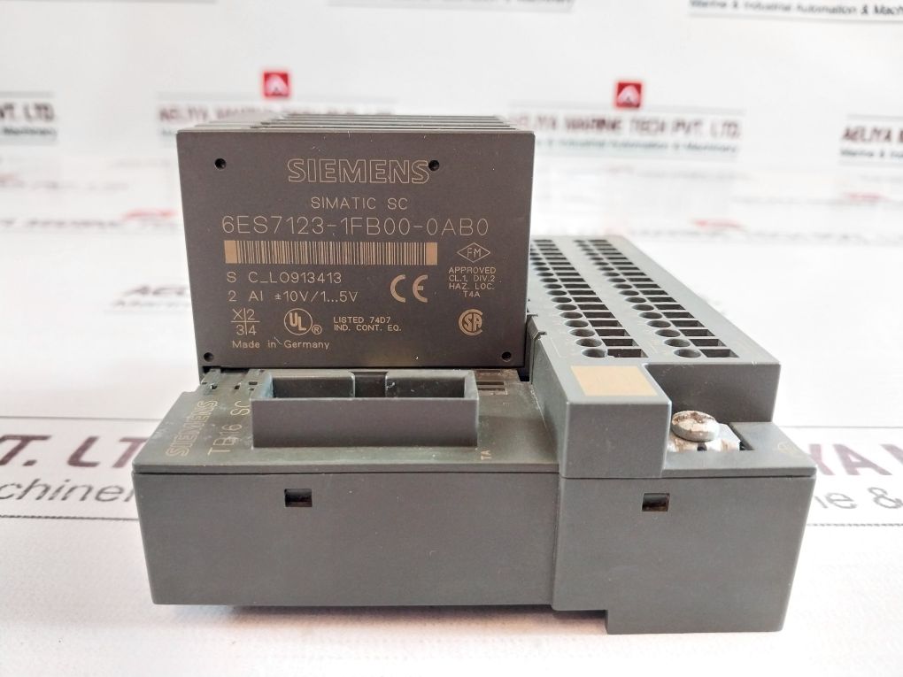 Siemens Simatic Sc 6Es7120-0Ah01-0Aa0 Terminal Block Dc 24V 2A