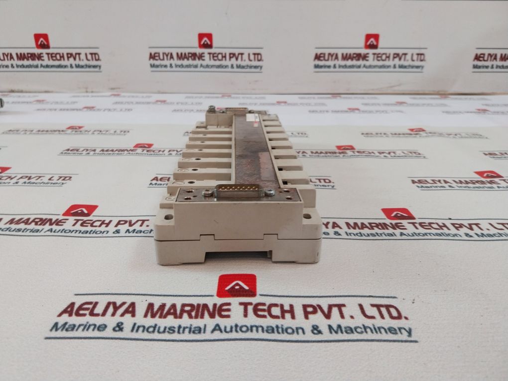 Siemens 6Fc5111-0Ca73-0Aa1 Terminal Block