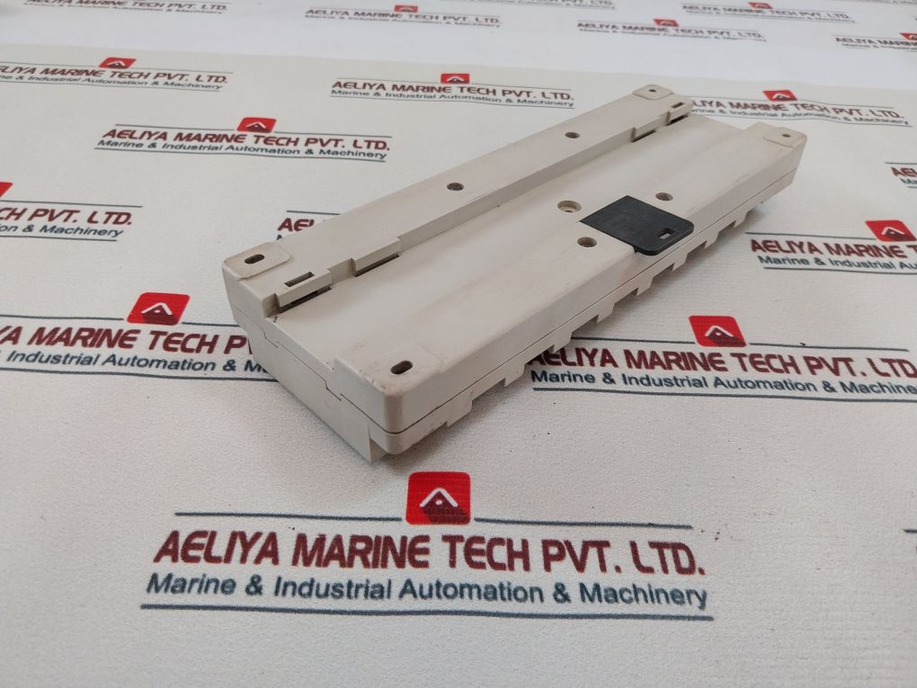 Siemens 6Fc5111-0Ca73-0Aa1 Terminal Block