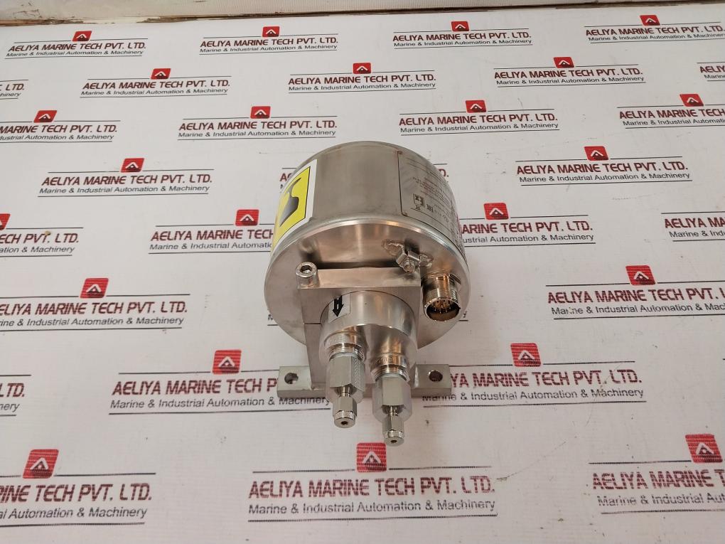 Siemens 7Me4100-1Ad11-1Aa1 Sitrans F C Mass 2100 Flow Sensor