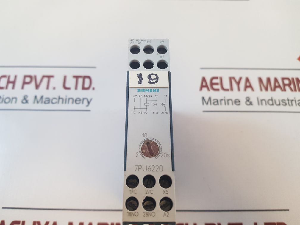 Siemens 7Pu6220-7Nt20 Time Relay Ac 380/440V 50/60Hz
