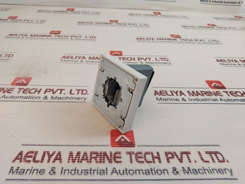 Siemens 8Uc7162-6Bd22 Rotary Mechanism Ip65