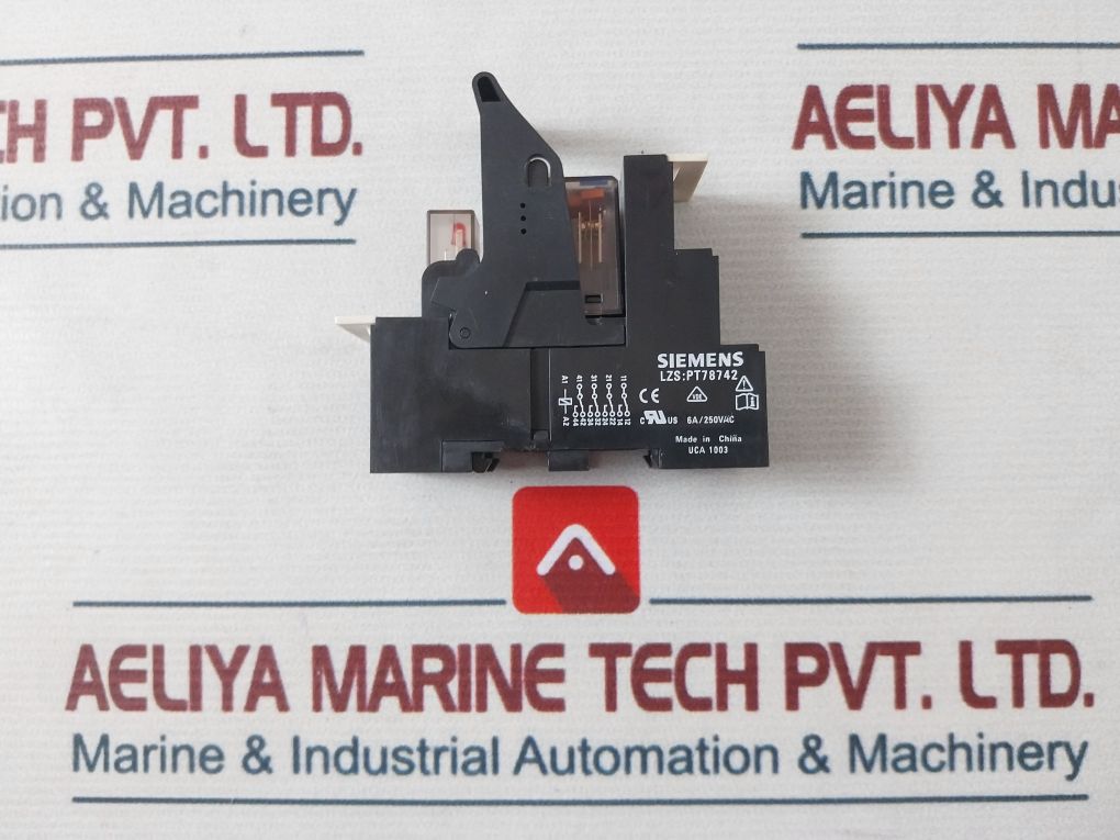 Siemens Lzx:Pt570024 Relay Socket 24Vdc