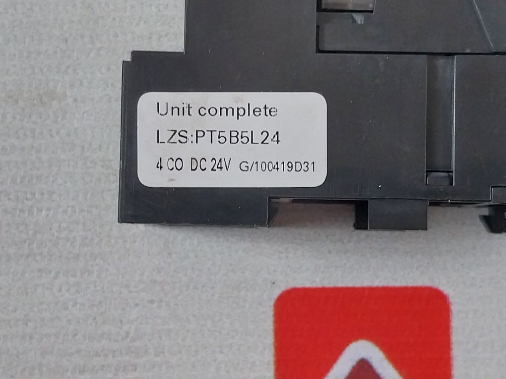 Siemens Lzx:Pt570024 Relay Socket 24Vdc