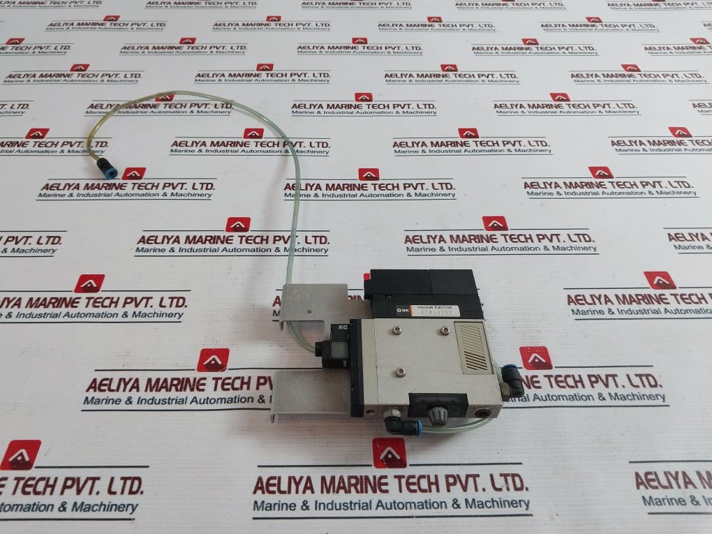 Smc Ezm101Hf Vacuum Ejector With Valve And Switch