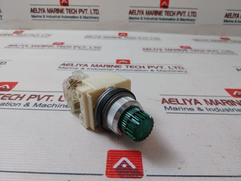 Square D 9001K3L35Lggh13 Illuminated Pushbutton 9C0740600001