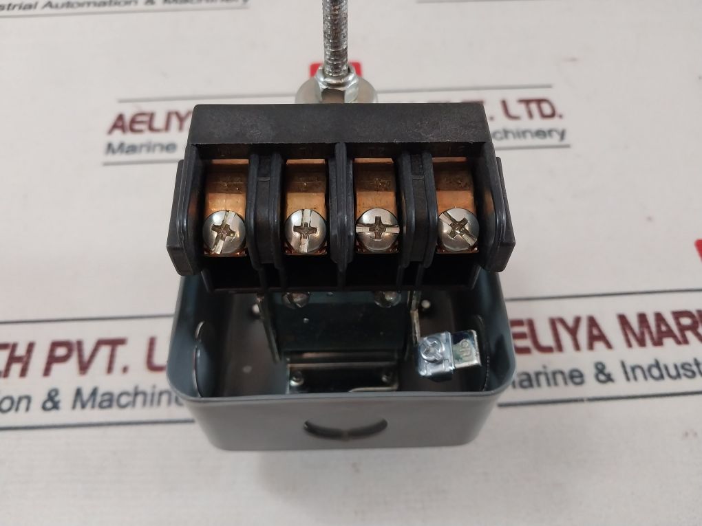 Square D 9013Ghg1S8J54 Pressure Switch 110 Psi 2 Pole