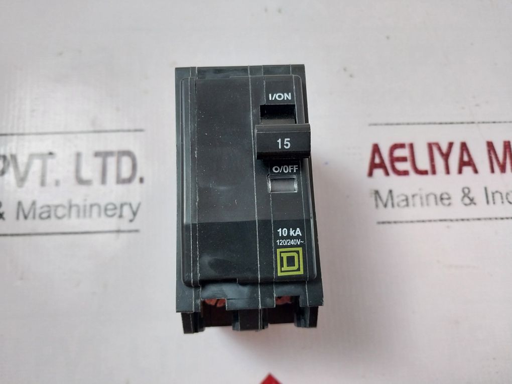 Square D Qo215 2-poles Plug-on Circuit Breaker 15A 120/240V~
