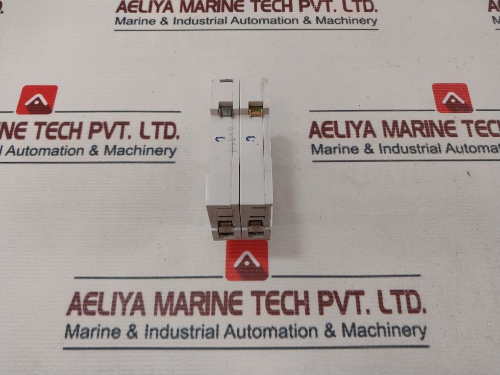 Sursum V-ea52 Circuit Breaker