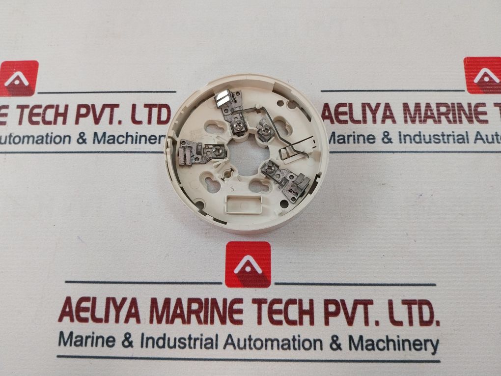System Sensor B401 Plug-in Detector Base