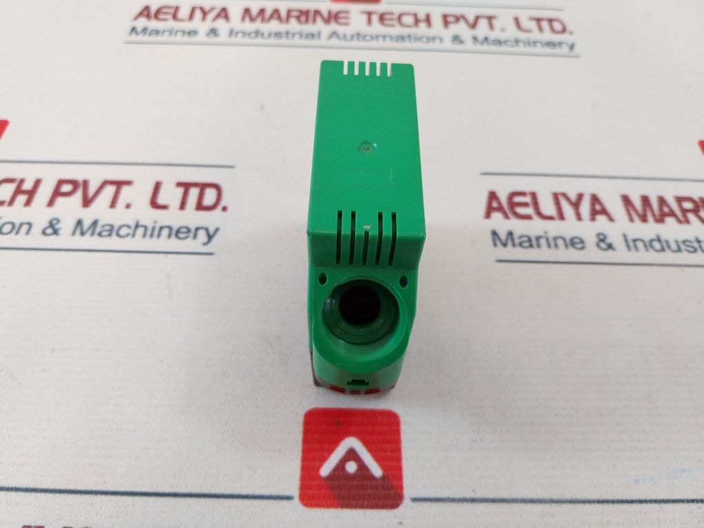 Takenaka Na-m7R Polarized Retroreflective Photoelectric Sensor